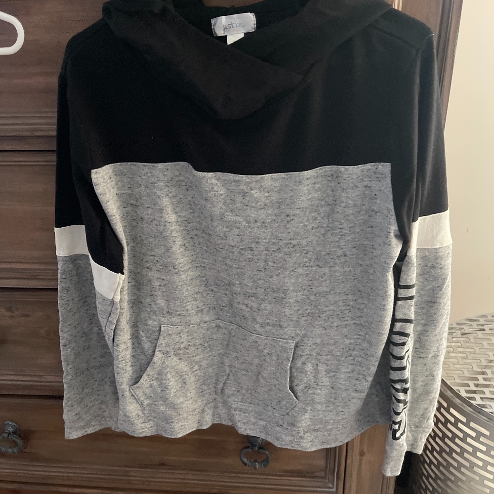 Sweat shirt